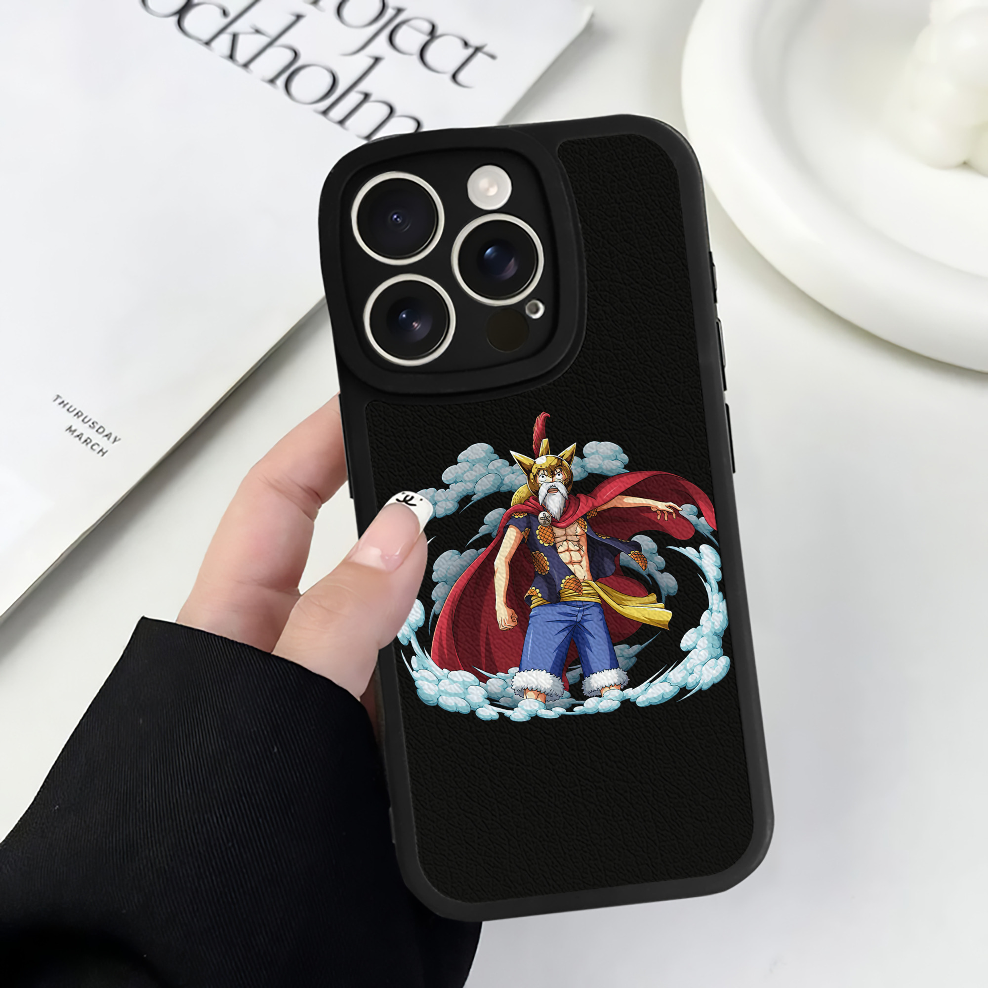 （画像用） ワンピース モンキー・D・ルフィ ONE PIECE Monkey D. Luffy 【iPhone 16シリーズ対応】シリコンスマホケース（レザー調） 材質：シリコン